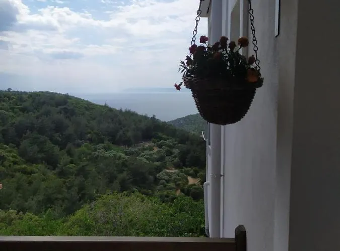 Eden View شقة Sotir